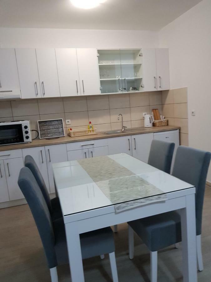 Apartment Gea 18 Νόβι Σαντ Εξωτερικό φωτογραφία