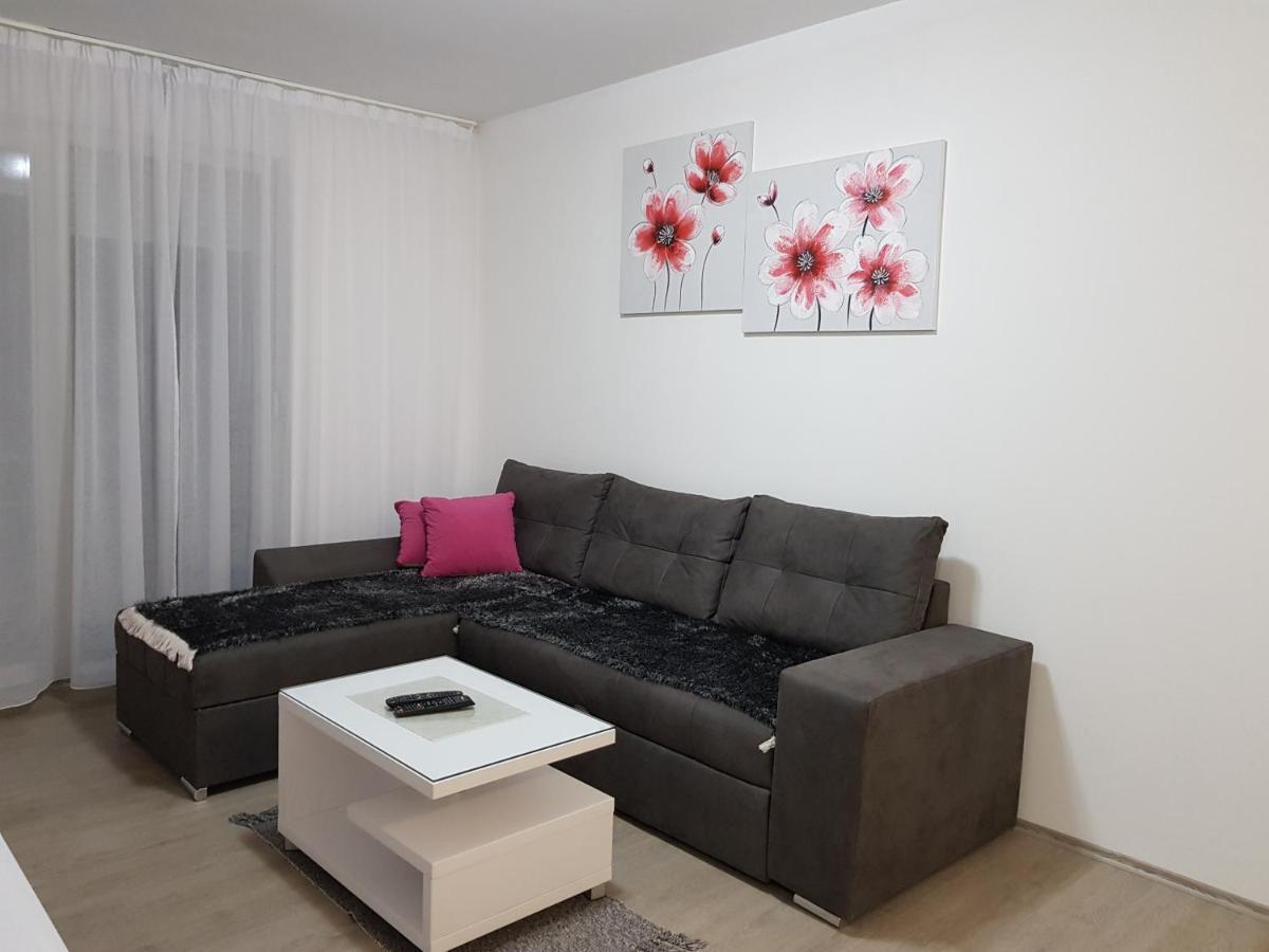 Apartment Gea 18 Νόβι Σαντ Εξωτερικό φωτογραφία